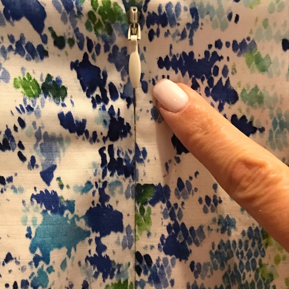 Ann Taylor 8p pencil skirt - Picture 3 of 7